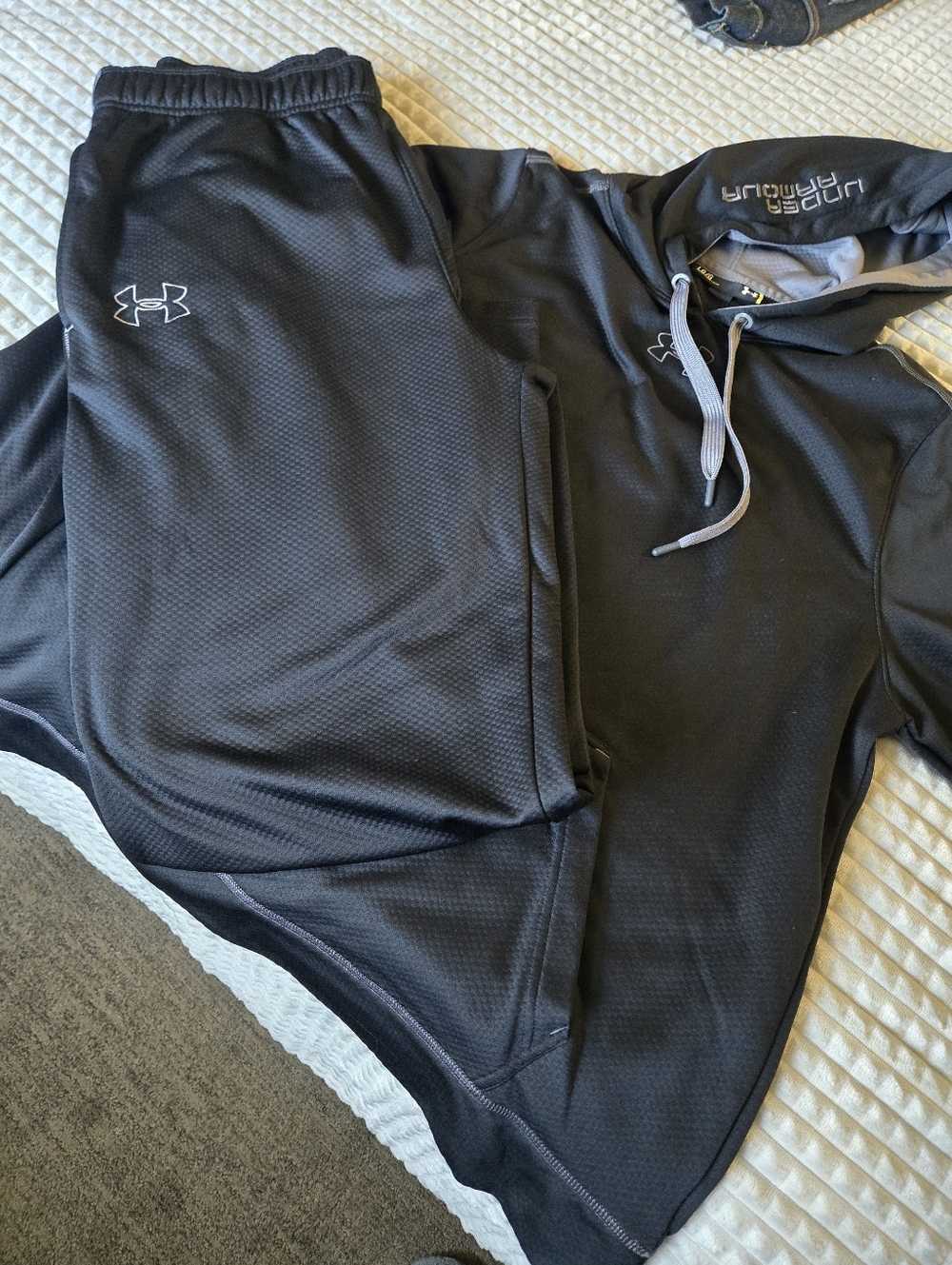 Under Armour Black Hoodie and Jogger Set with Gray Drawstrings - Picture 3 of 3